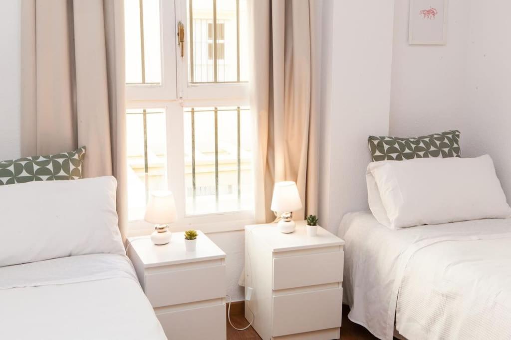Zona 1 Santa Cruz Parking Privado Appartement Sevilla Buitenkant foto